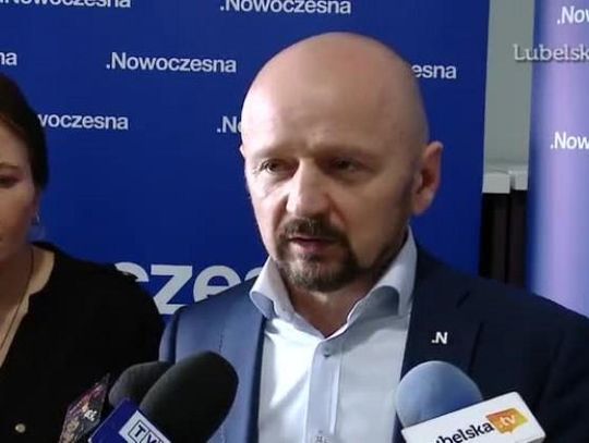 Jacek Bury: "Samorządność powinna być pozbawiona barw politycznych"