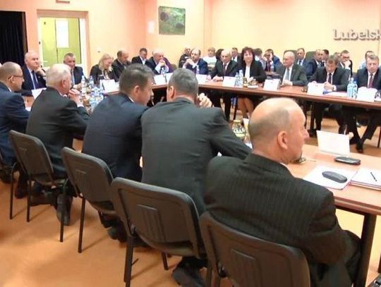 Pierwsza Sesja Rady Powiatu Kraśnickiego