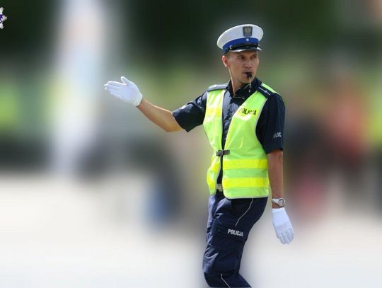 Policja ostrzega: przed nami długi weekend, zachowajmy rozsądek podczas podróży