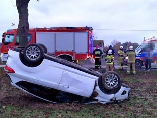 POLICJANCI WYJAŚNIAJĄ PRZYCZYNY WYPADKÓW*