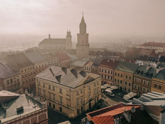 Wjazd na Stare Miasto pod kontrolą kamer