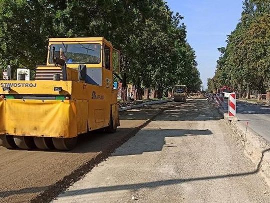 Za nami pół roku przebudowy Al. Racławickich - dziennik budowy*