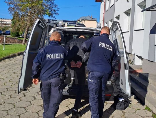 Zadzwonił na Policję - okazało się, że jest poszukiwany