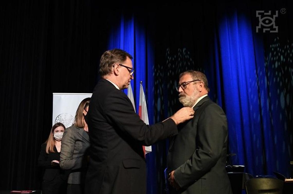 Krzysztof Stanowski odznaczony Krzyżem Wolności i Solidarności*