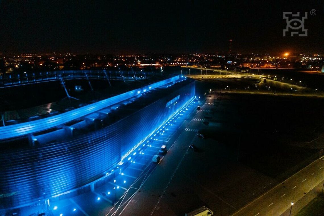 Lublin podświetlony na niebiesko z okazji Dni Autyzmu