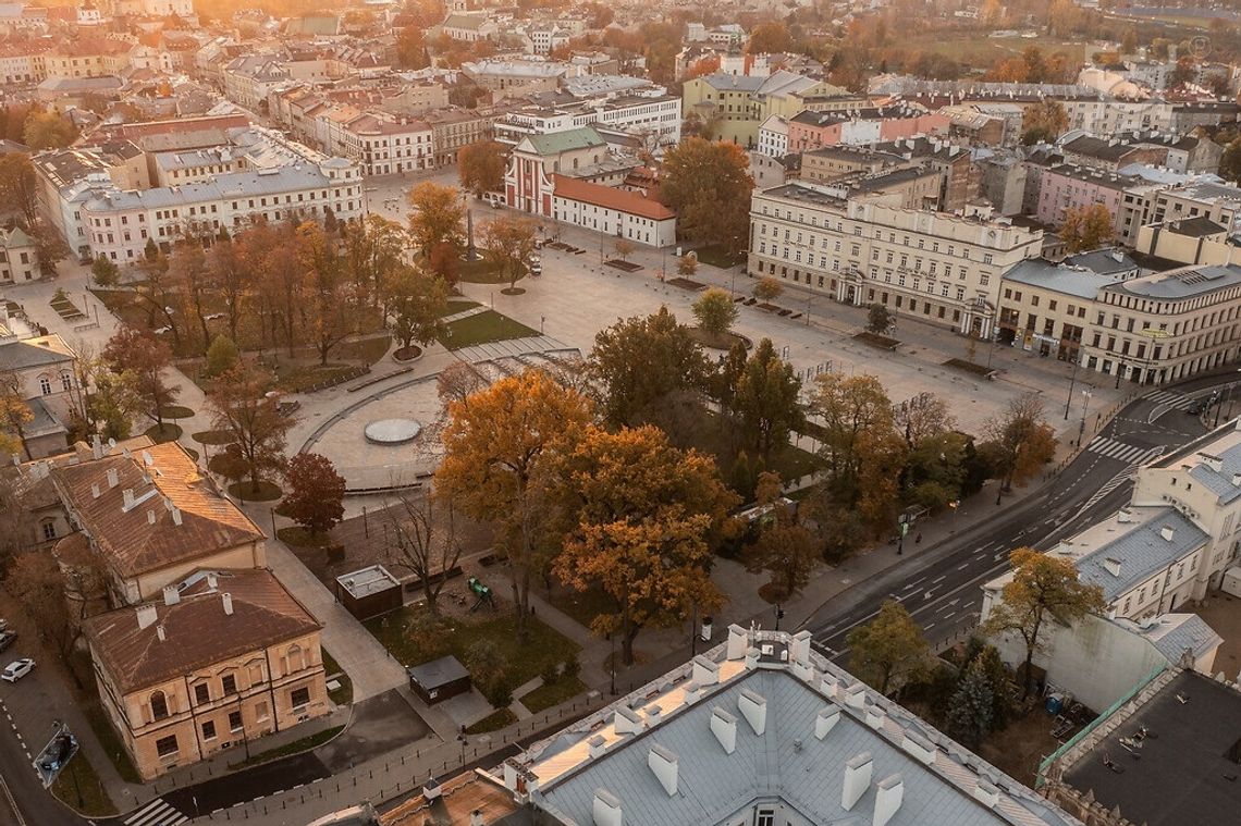 Na godzinę zgaśnie iluminacja Placu Litewskiego