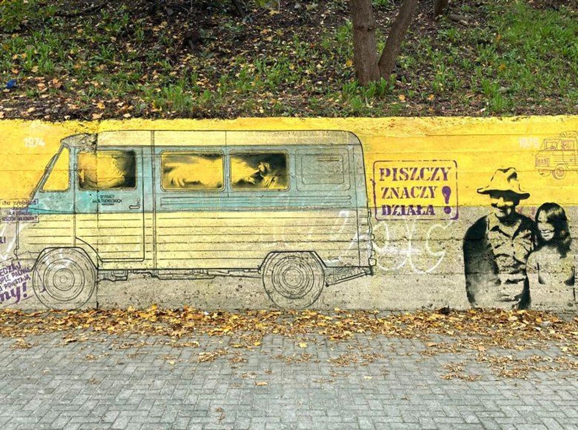 Otwarcie muralu upamiętniającego historię i działalność Fabryki Samochodów Ciężarowych w Lublinie 