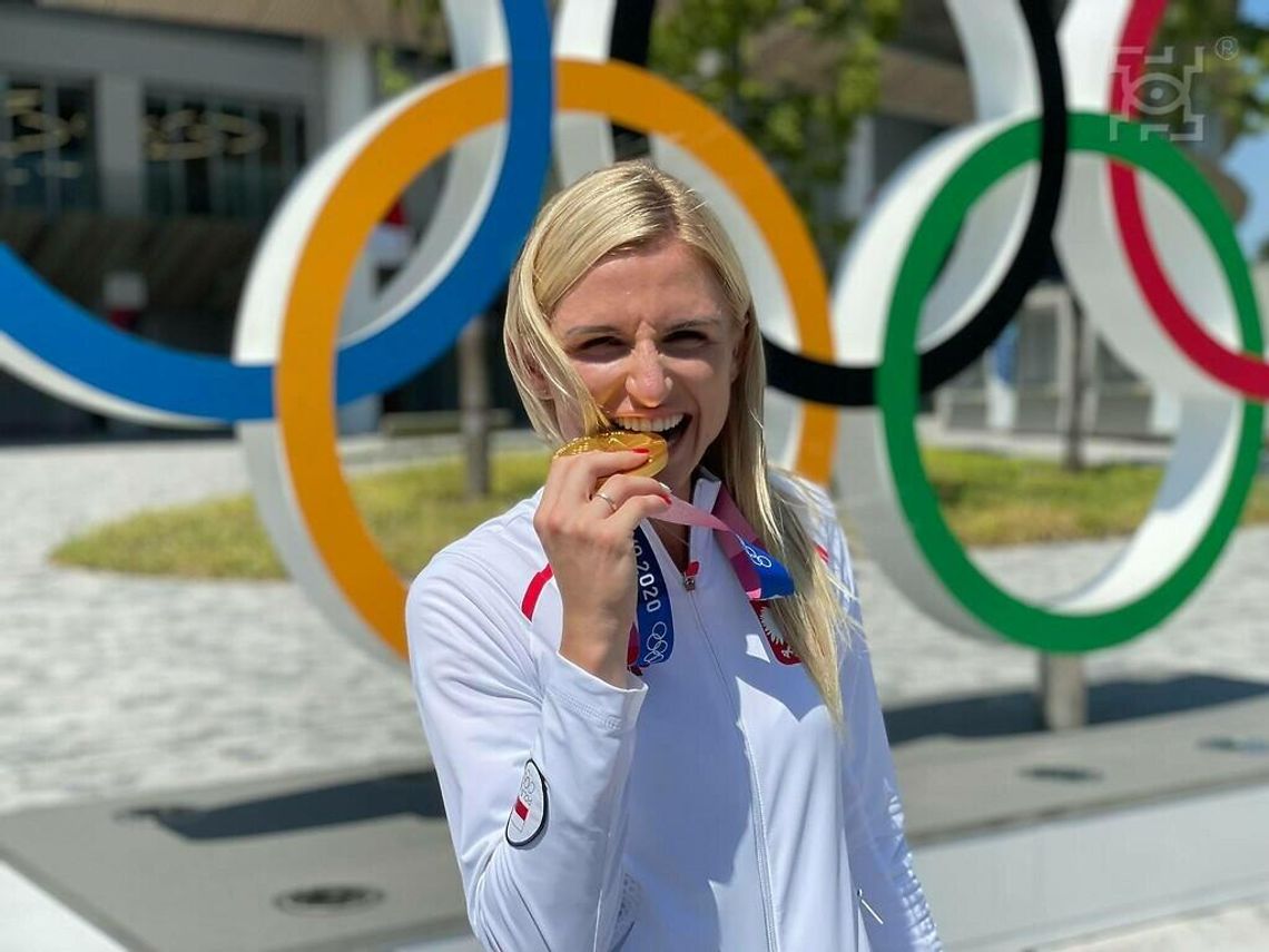 Polska sztafeta mieszana 4×400 metrów ze złotymi medalami igrzysk olimpijskich