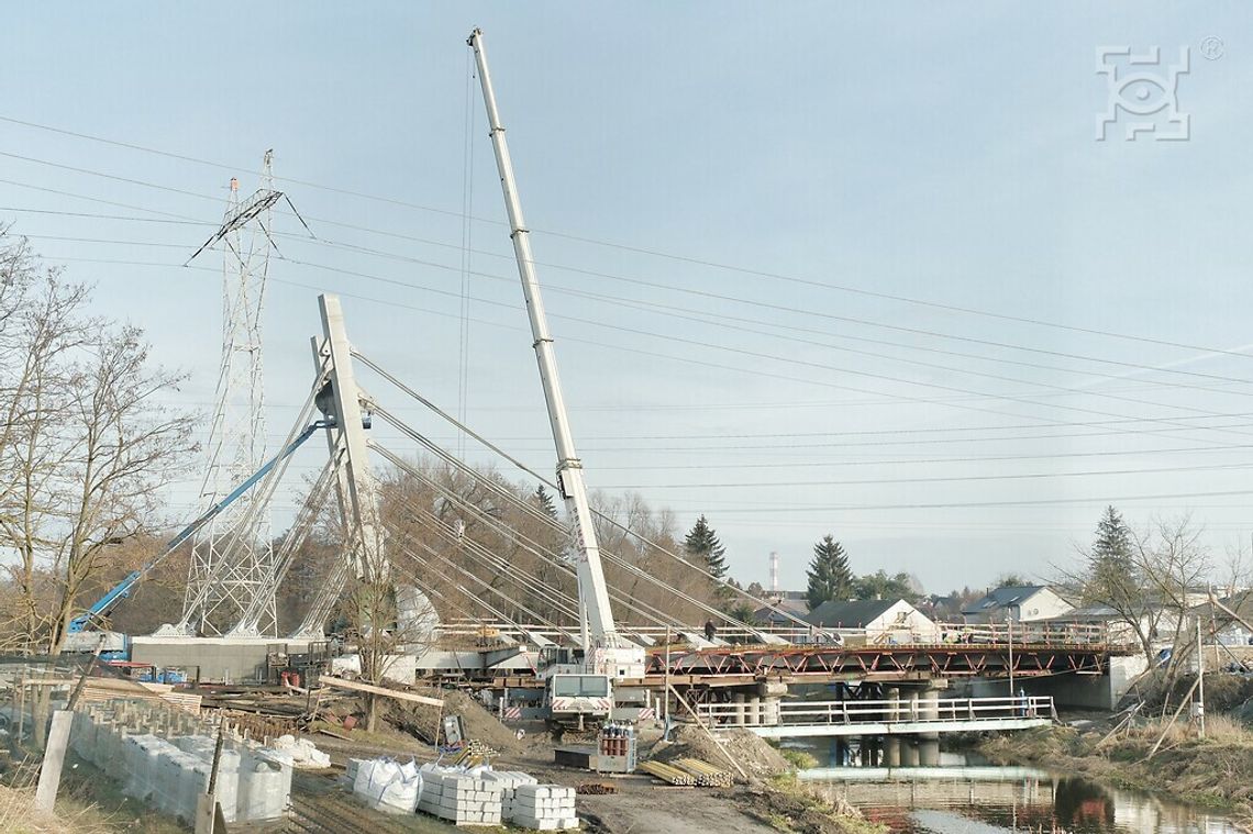 Rośnie most w ciągu ul. Żeglarskiej