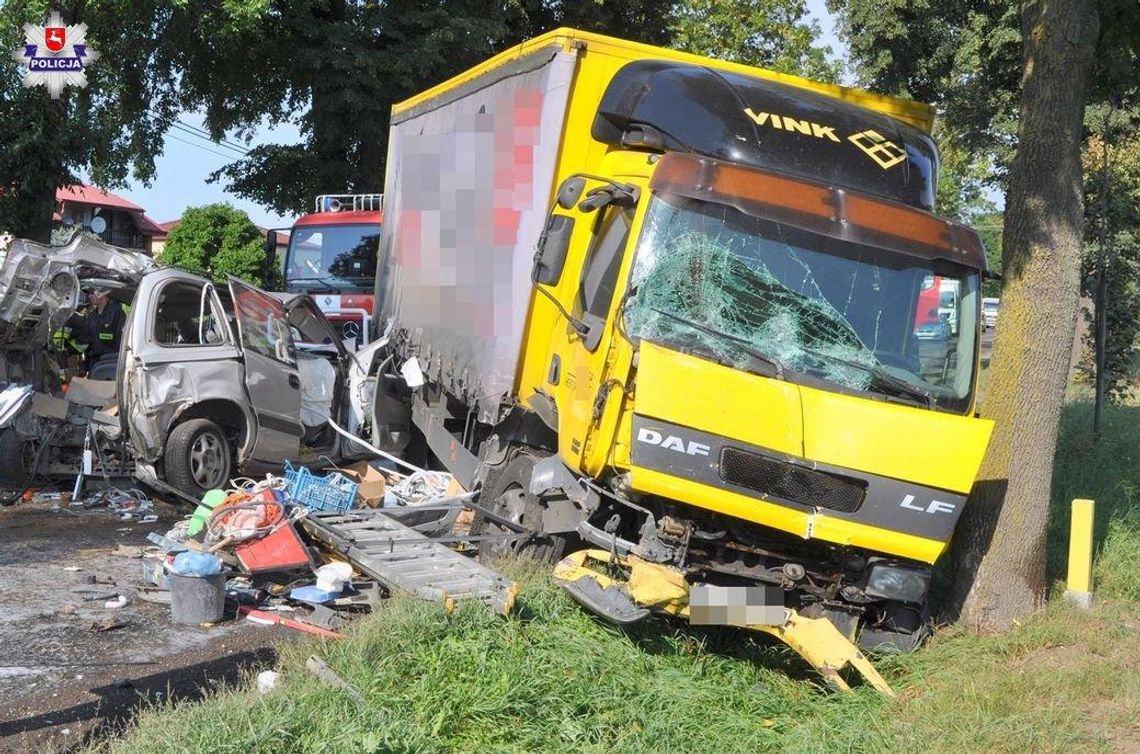 Wypadek w pobliżu Kraśnika. 3 osoby trafiły do szpitala.