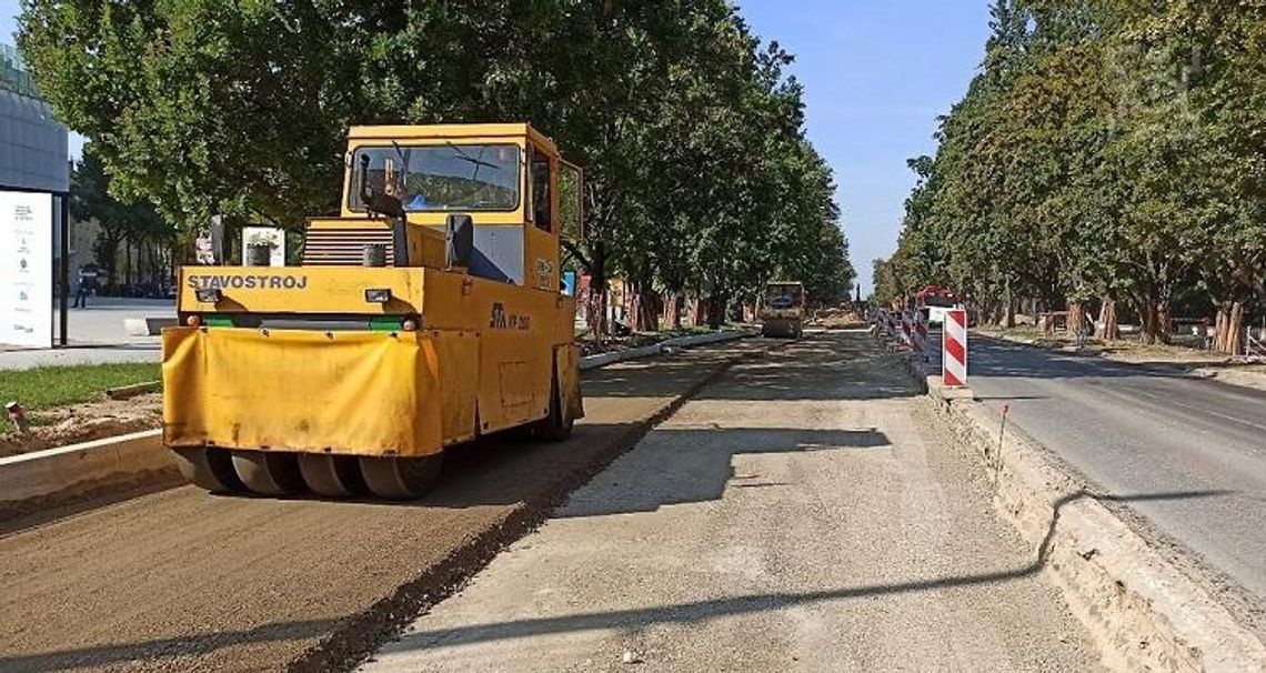 Za nami pół roku przebudowy Al. Racławickich - dziennik budowy*